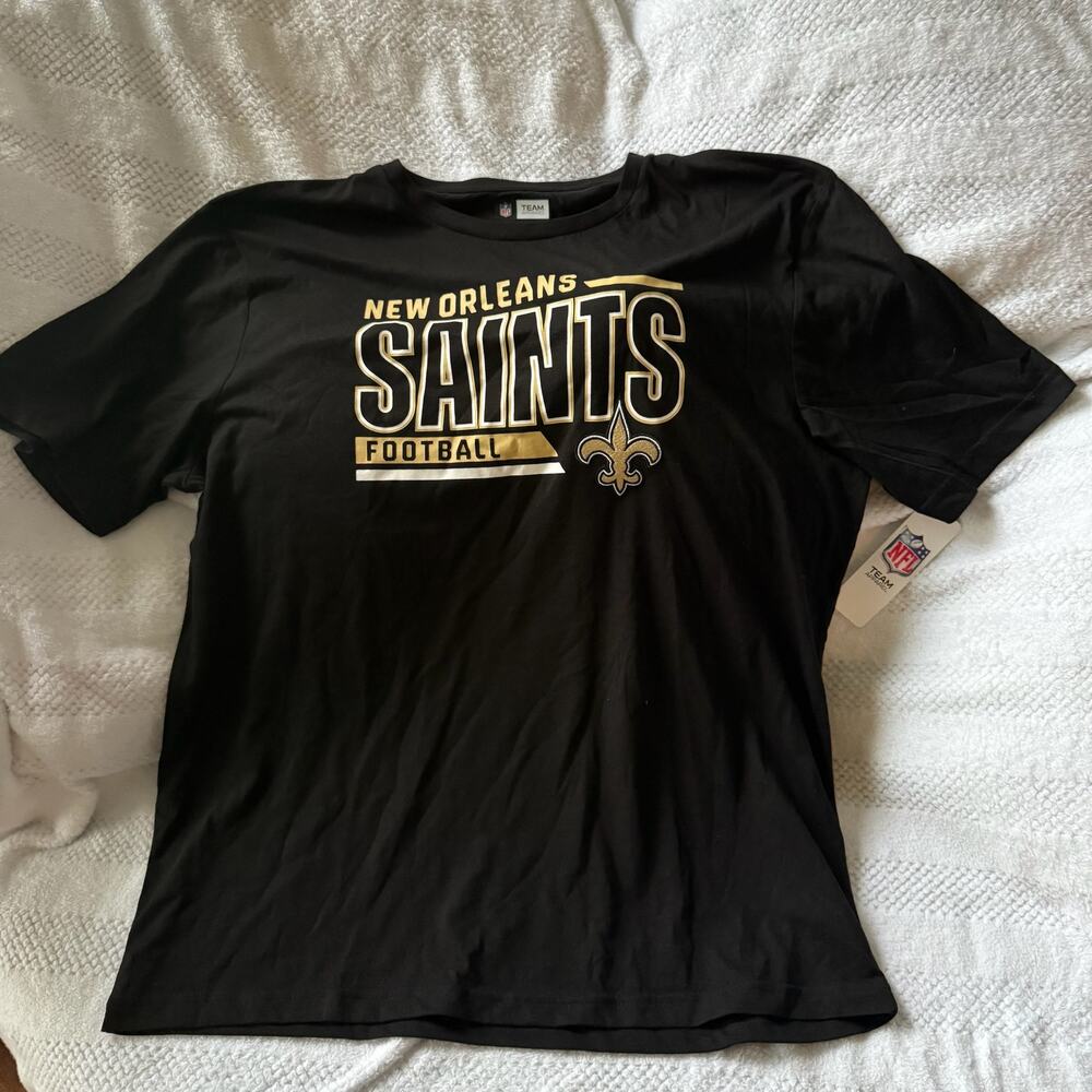 NWT new NFL New Orleans Saints t-shirt size extra large